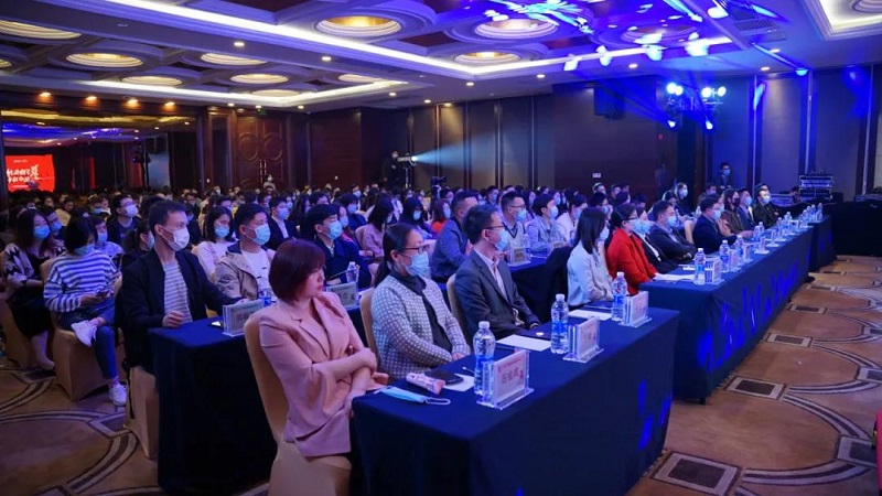 聯萬物乾坤，執云端牛耳丨云里物里2021年度戰略發展規劃會議圓滿召開