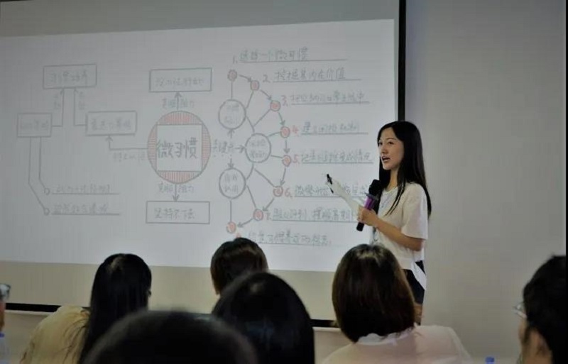 除了吃喝玩樂，云里物里還有啥？